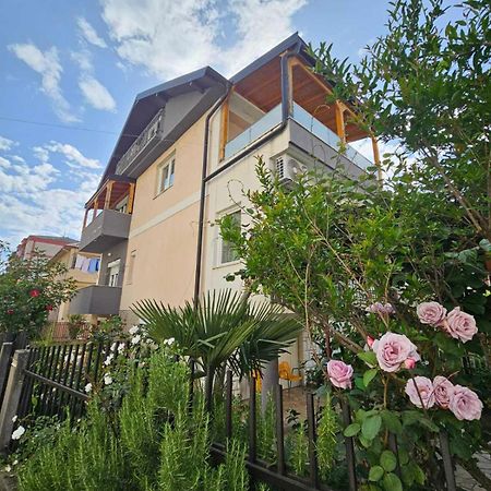 Apartments Stavreski Охрид Екстер'єр фото